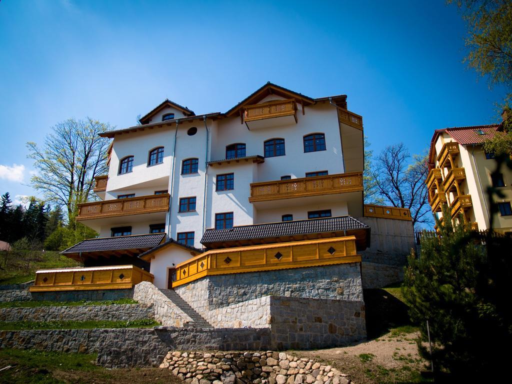 Hotelove Na Skale Apartment *